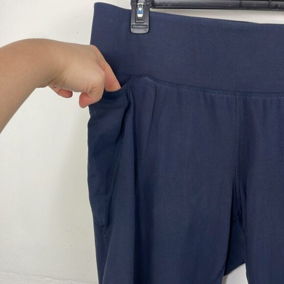 Lane Bryant Livi Leggings Crop Dark Blue Embroidered sides size 22/24 - Picture 9 of 15